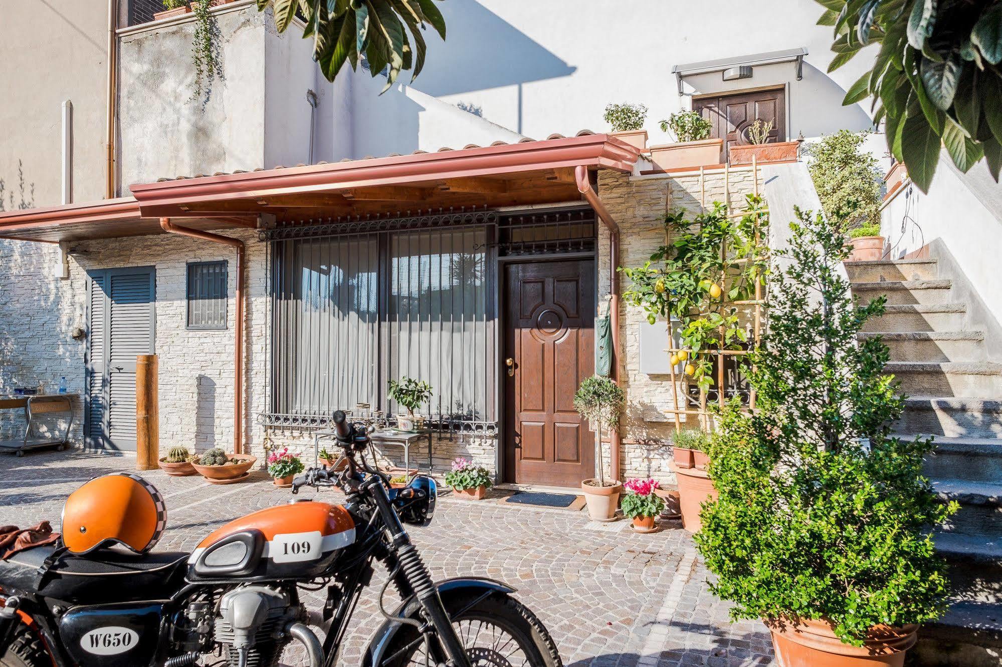 B&B La Casa Di Plinio Pompeia Exterior foto